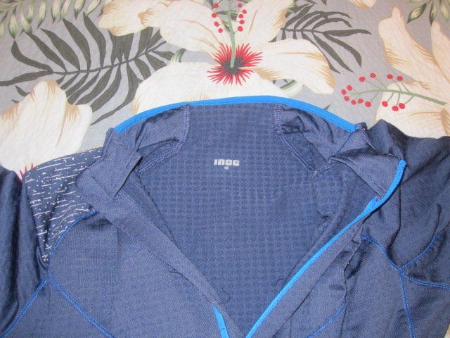 Kleiderpakete: Radhose und ein T-Shirt. – Gebraucht aus Ehrendingen von spanky11 4