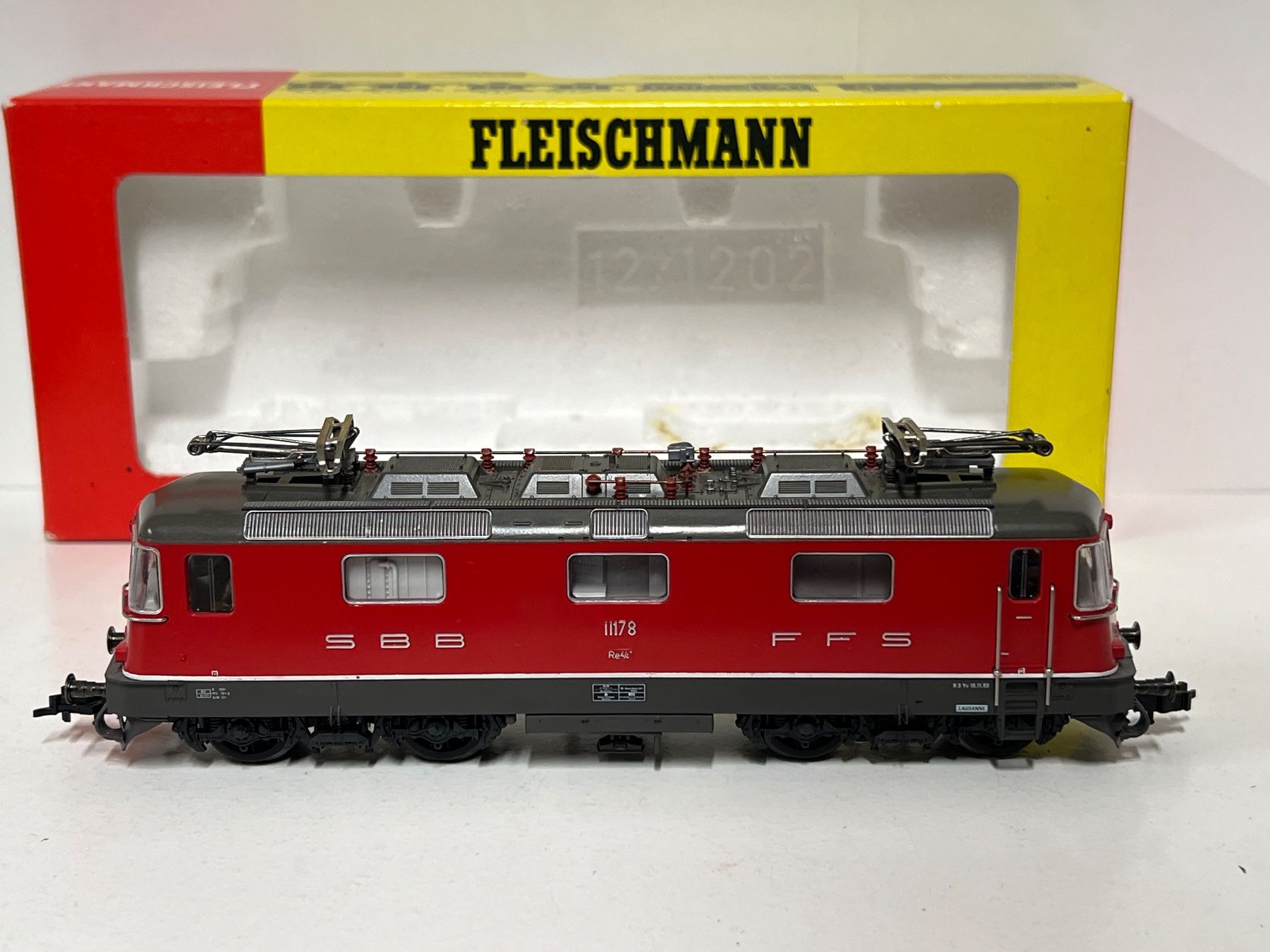 Fleischmann Modellini di ferrovie: Fleischmann SBB 4342 Re 4/4 ll Lok 11178 H0 DC – Usato da Neuenhof venduto da ludovicco 1