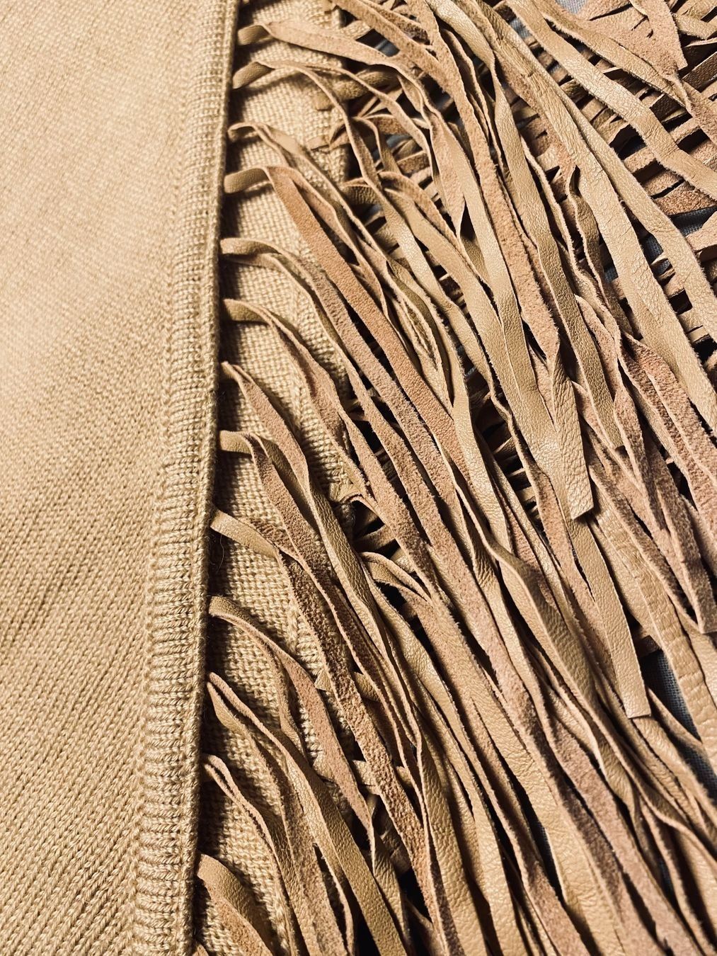 Altro in Moda donna: Poncho mit Pelz  beige LEONARDO – Usato da Bern venduto da BrischitteBern 7