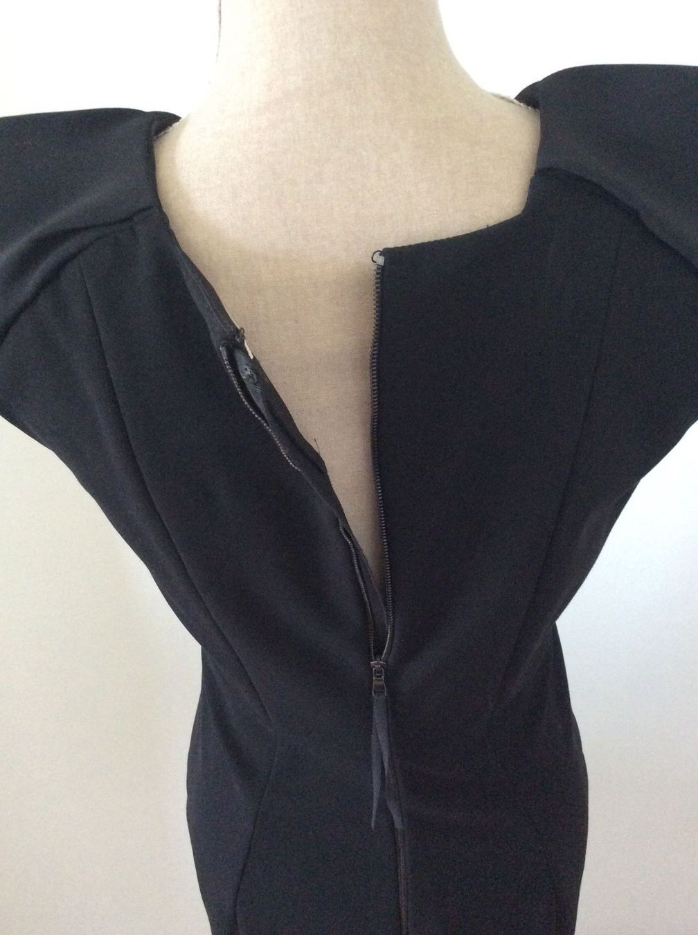 Kleider: Schumacher, Cocktailkleid, Gr. 3 – Gebraucht aus Salenstein von Esprit57 5