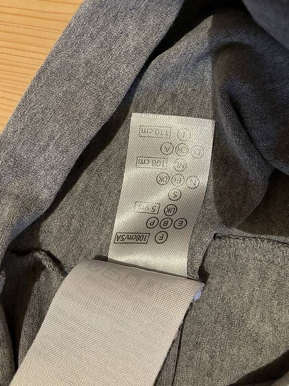 Maglioni & Felpe: Rollkragenpullover Gr.104/110 – Usato da Brunnadern venduto da Bumlebee 2