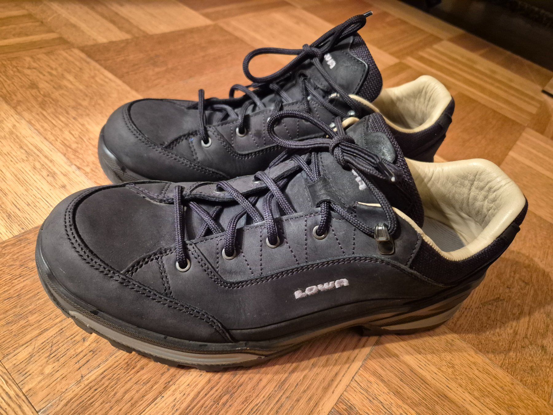 Lowa Herrenschuhe: Wanderschuhe Lowa – Neu (gemäss Beschreibung) aus Kriens von honig01 1
