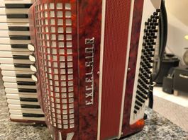 Wunderschönes Akkordeon  / Fisarmonica 80 Bassi Excelsior