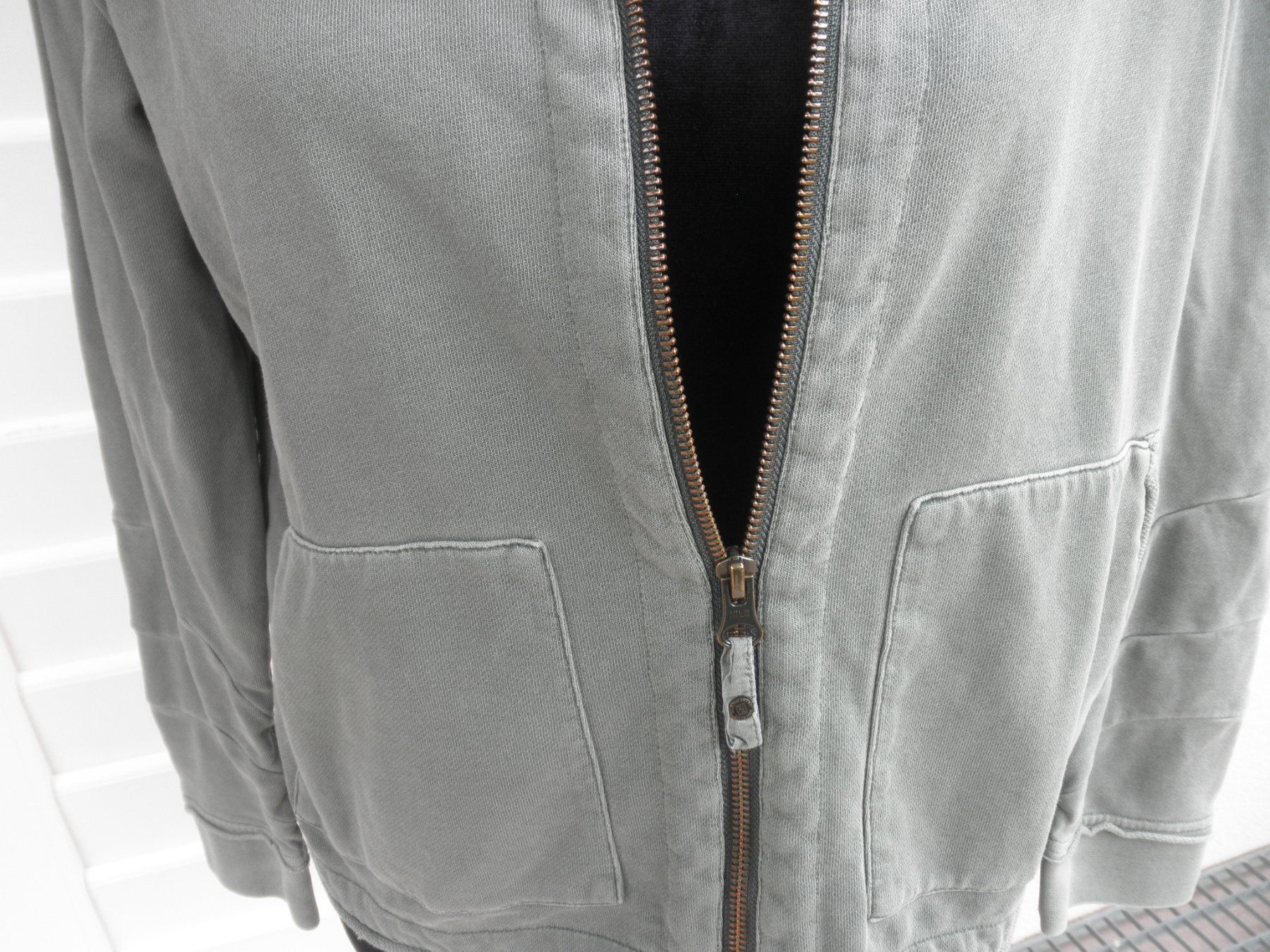 Nile Vestes: Nile Sweatshirt-Jacke – D'occasion à Buttwil par Engelhaar 2