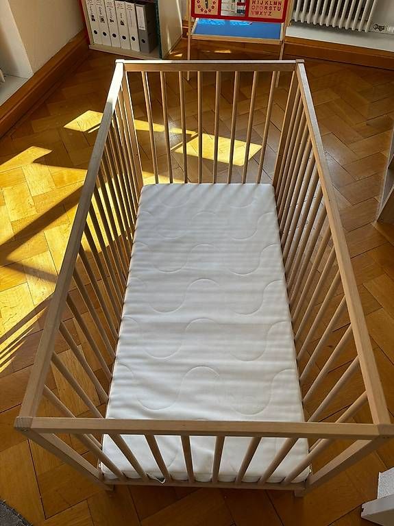 Betten: Gitterbett IKEA – Gebraucht aus Adliswil von GNX