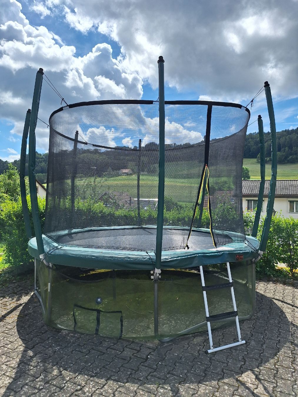 Trampolini: Avyna Trampolin mit Netz und Leiter – Usato da Thalheim AG venduto da _mire_ 1