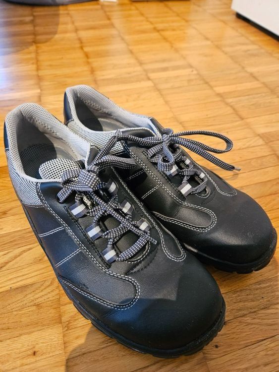 Herrenschuhe: Schuhe Grösse 45, schwarz/grau – Gebraucht aus Chur von Einszweidreiviermein 1