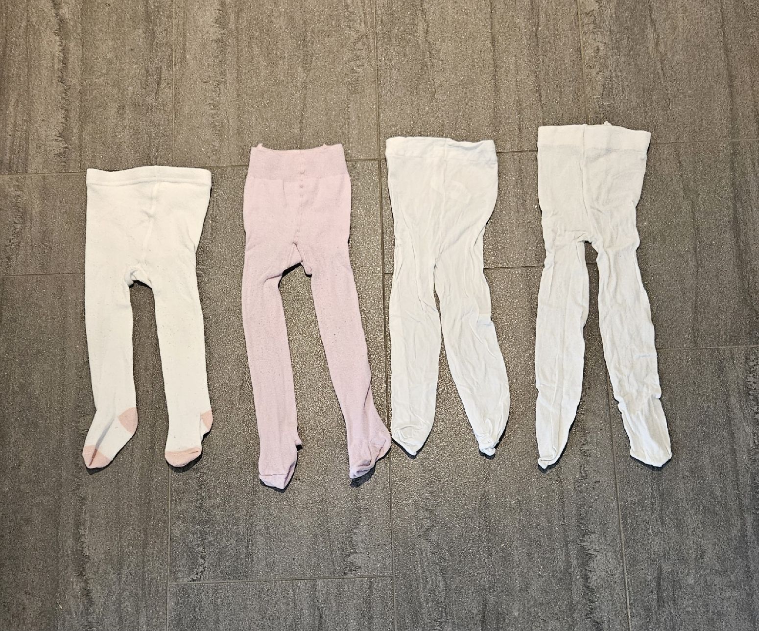 Collants: Kinder Strumpfhosen Grösse 74/80 – D'occasion à Rotkreuz par Kaffitanteli