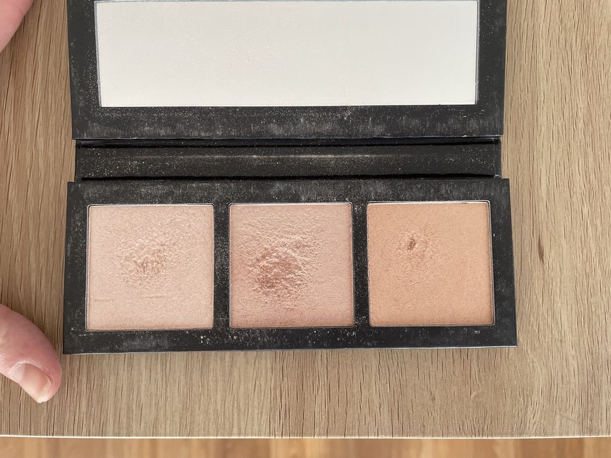 Mac Cosmetics Make-up: Hyper Real Glow Mac Palette – Usato da Muri AG venduto da Dosala 1