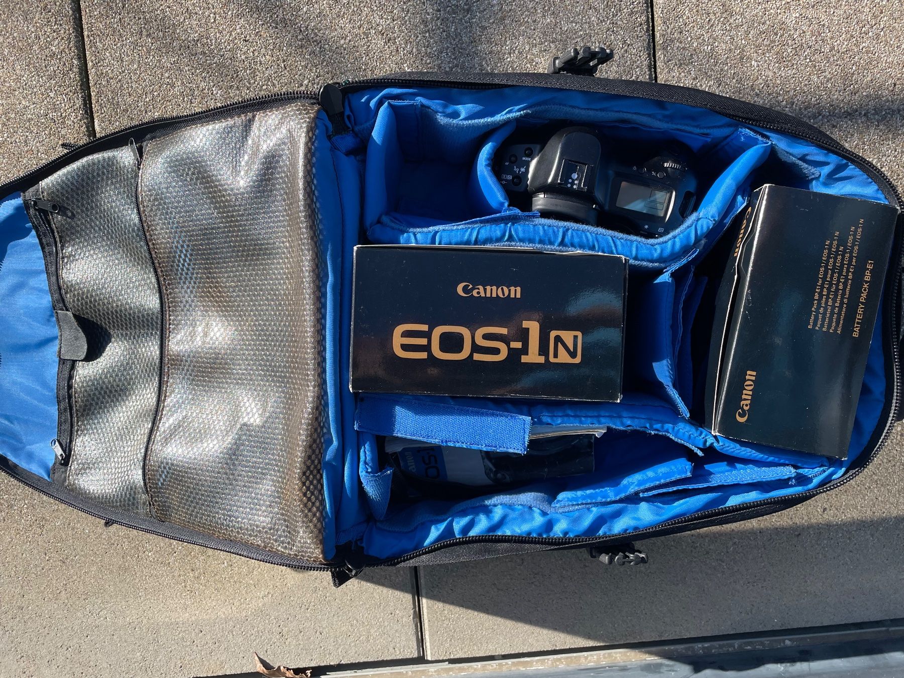 Lowepro Zaini: Fotorucksack LowePro ohne Inhalt – Usato da Schübelbach venduto da markusae 3