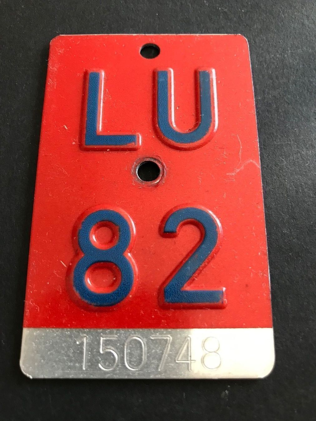 Insegne: LU 82 – Usato da Feldmeilen venduto da Allerlei3112