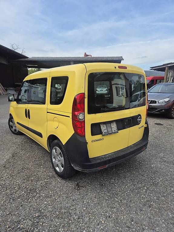 Automobili: Opel Combo Diesel 2014 Schalter Top – Usato da Schwadernau venduto da MS90s 6