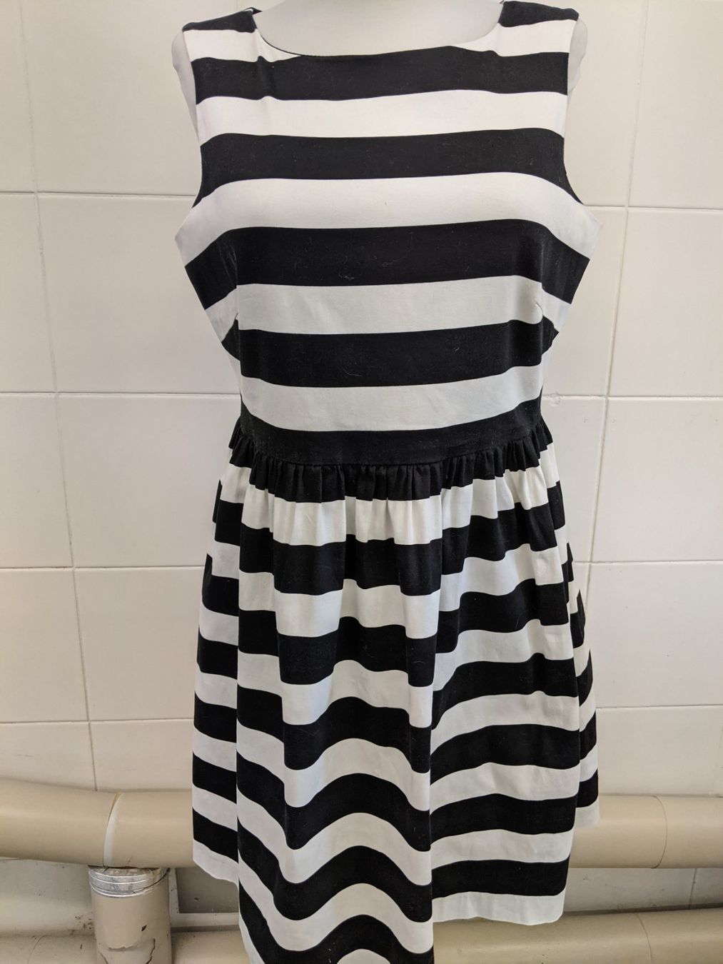 Kleider: Damen Sommerkleid GR 42 – Neu (gemäss Beschreibung) aus Langnau am Albis von Judithsebi