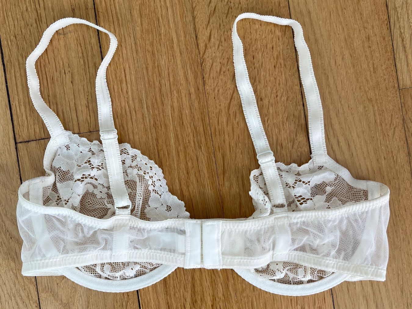 Avant Premiere Autres dessous: BH Spitze crème 75D – D'occasion à Rüti ZH par sar_9gnw 2