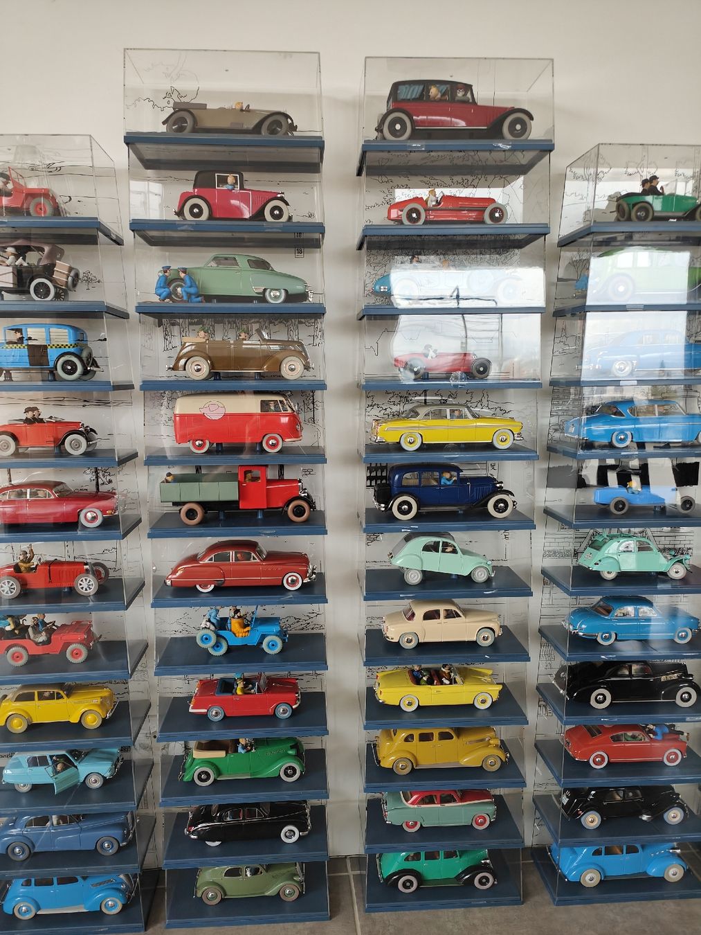 Voitures modèles: Collection complète voitures Tintin 1/24 – Neuf avec emballage d'origine à Vernier par Paco14 1