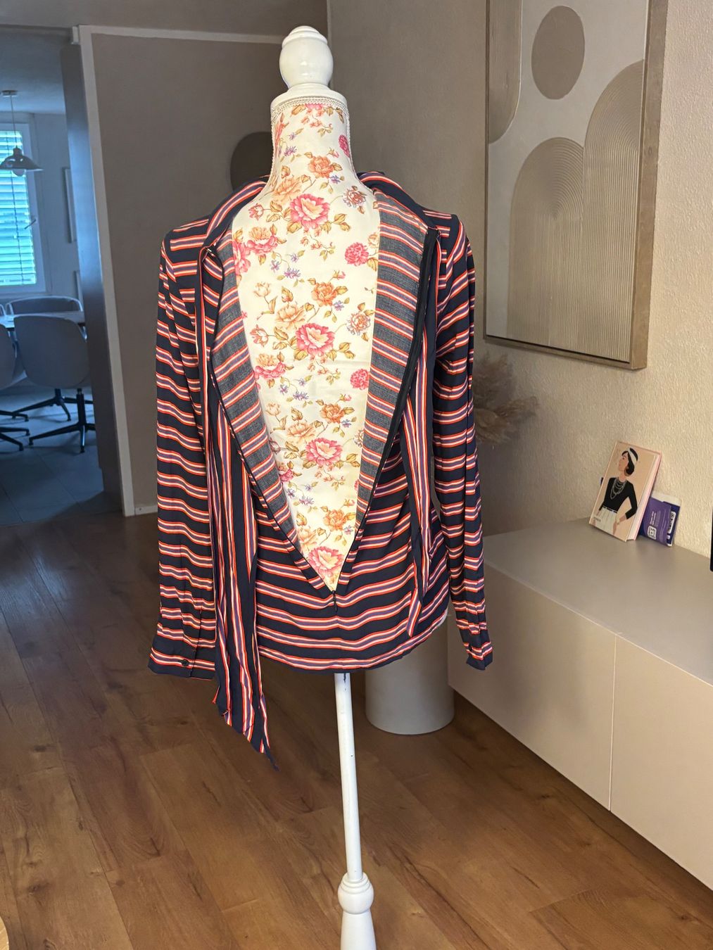 Emily van den Bergh Blusen: Emily Van Den Bergh Bluse – Gebraucht aus St. Margrethen SG von dijanaO 4