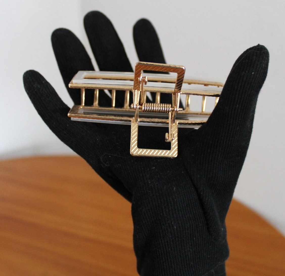 Haarschmuck: Haarklammer Clips mit Perlmutt-Optik – Gebraucht aus Locarno von madame-tus-sauds 1