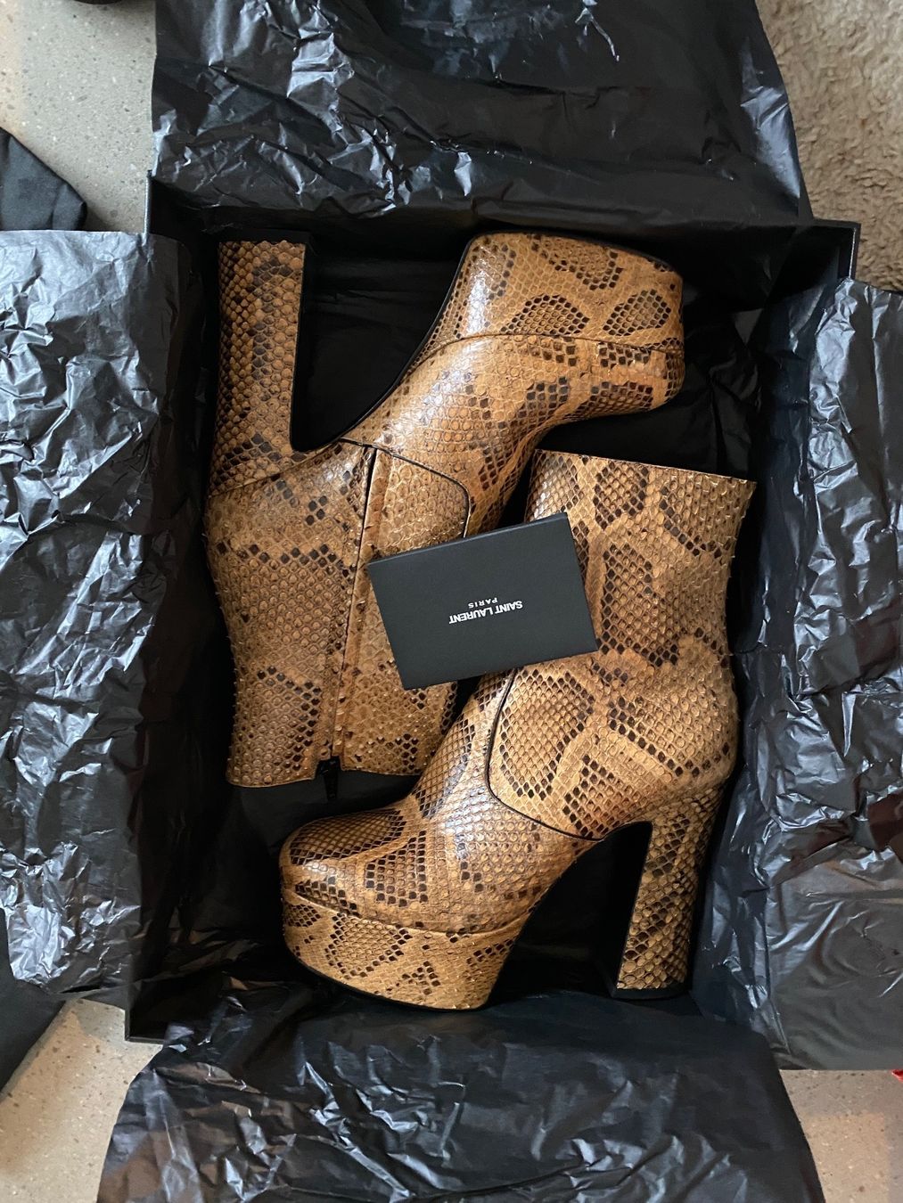 Saint Laurent Chaussures femmes: Candy Stiefeletten von Saint Laurent,  Grösse 37.5 – Neuf avec emballage d'origine à Zürich par dudeli83 5