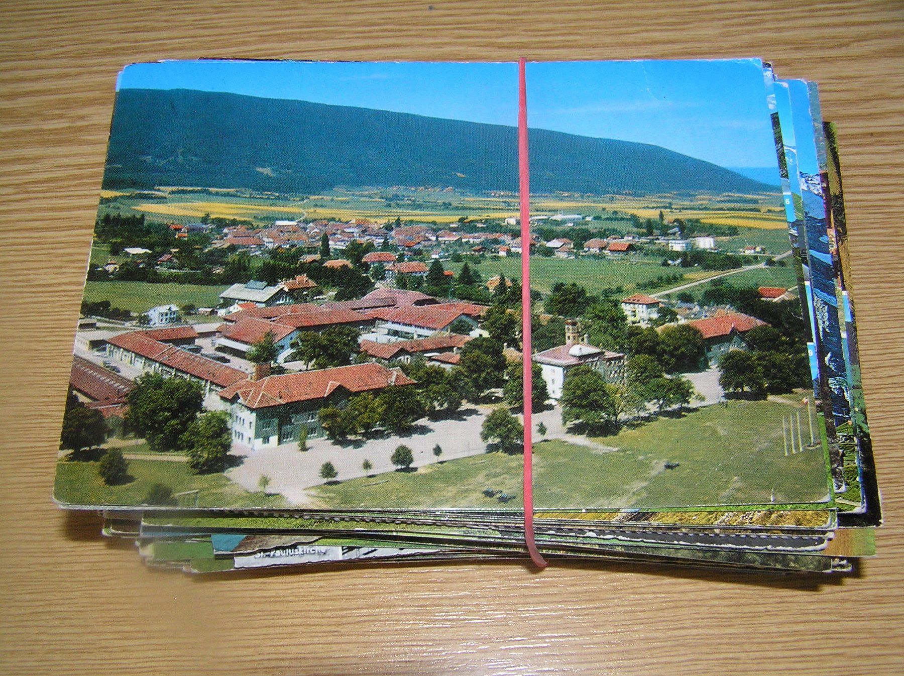 Cartoline postali: 100 Diverse Karten Schweiz – Usato da Lumbrein venduto da made02