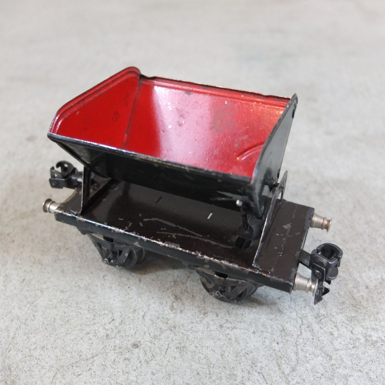Märklin Modelleisenbahnen: Alte Märklin Kipplore Spur 0, 1935 – Gebraucht aus Basel von  1