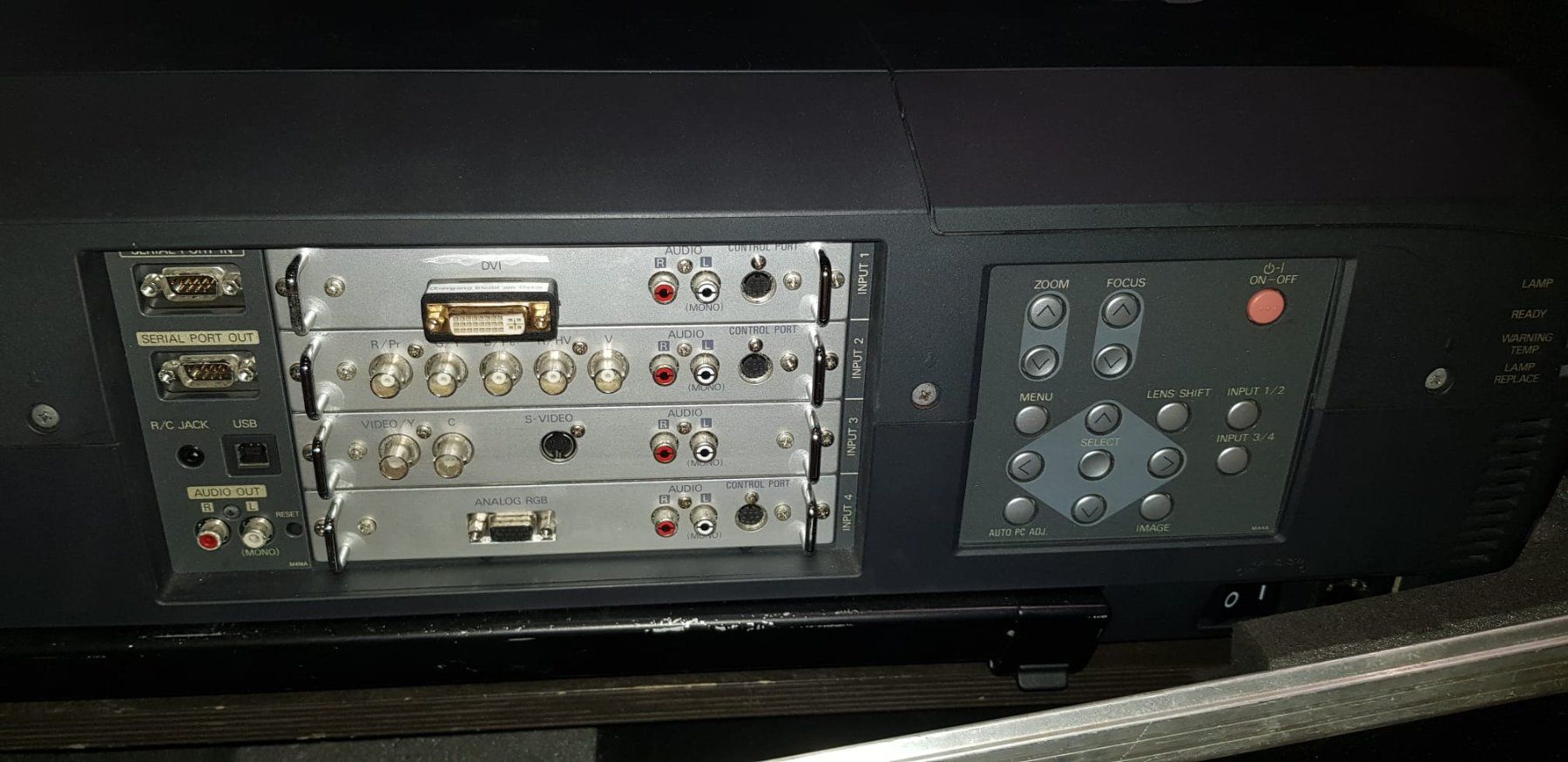 Proiettori: Grossbildprojektor Sanyo PLC XF-46E – Usato da Aesch LU venduto da matthiasabt 4