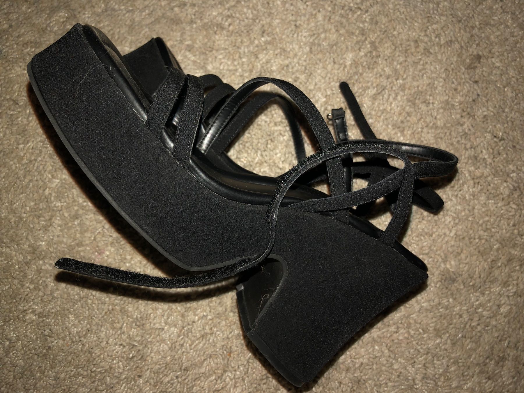 Scarpe da donna: Plattform Sandalen 39 – Usato da Schwyz venduto da Maerzetuepfli 4