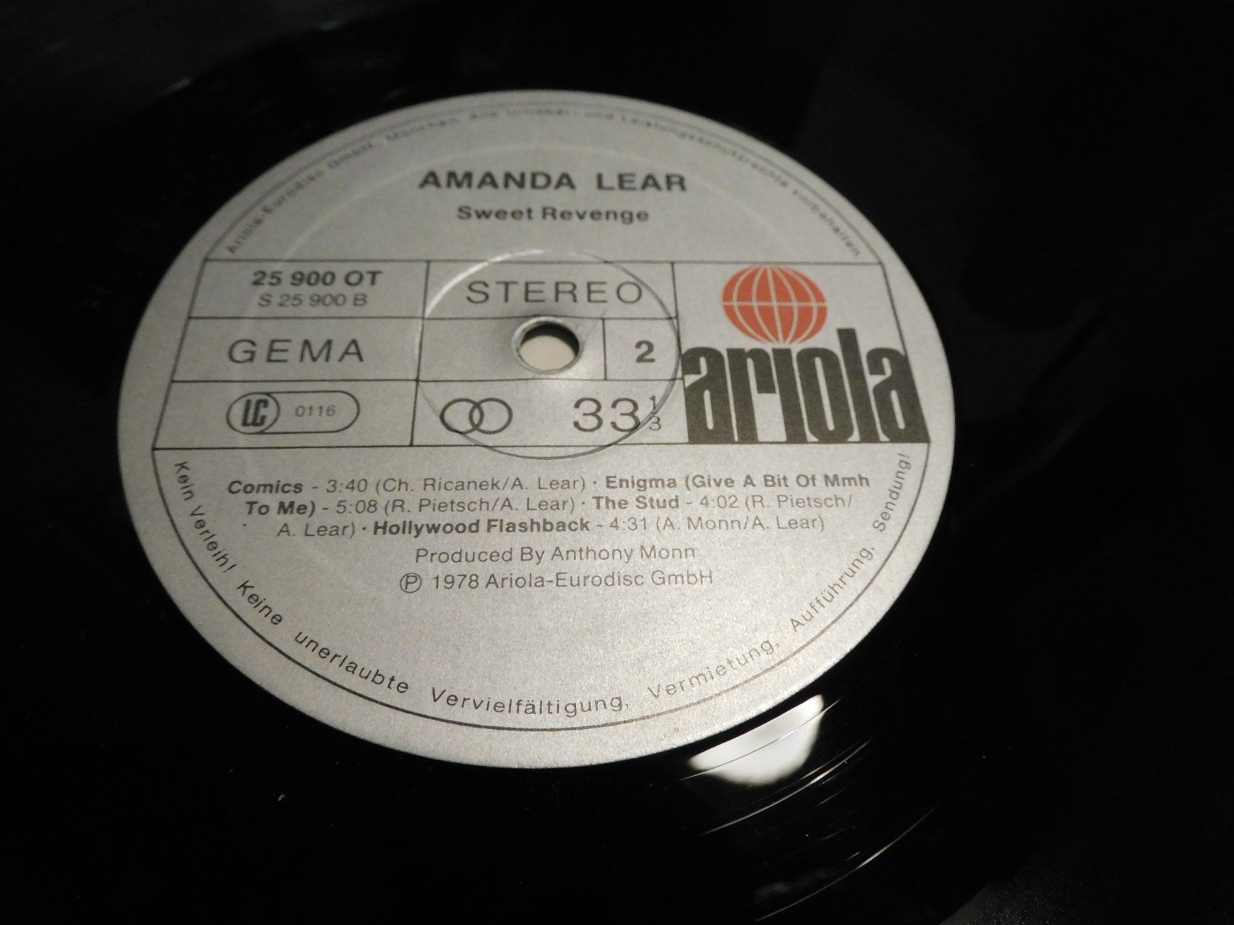 Schallplatten: LP 1978 -  Amanda Lear - Sweet Revenge -  Schallplatte    LP – Gebraucht aus Sursee von 76 4