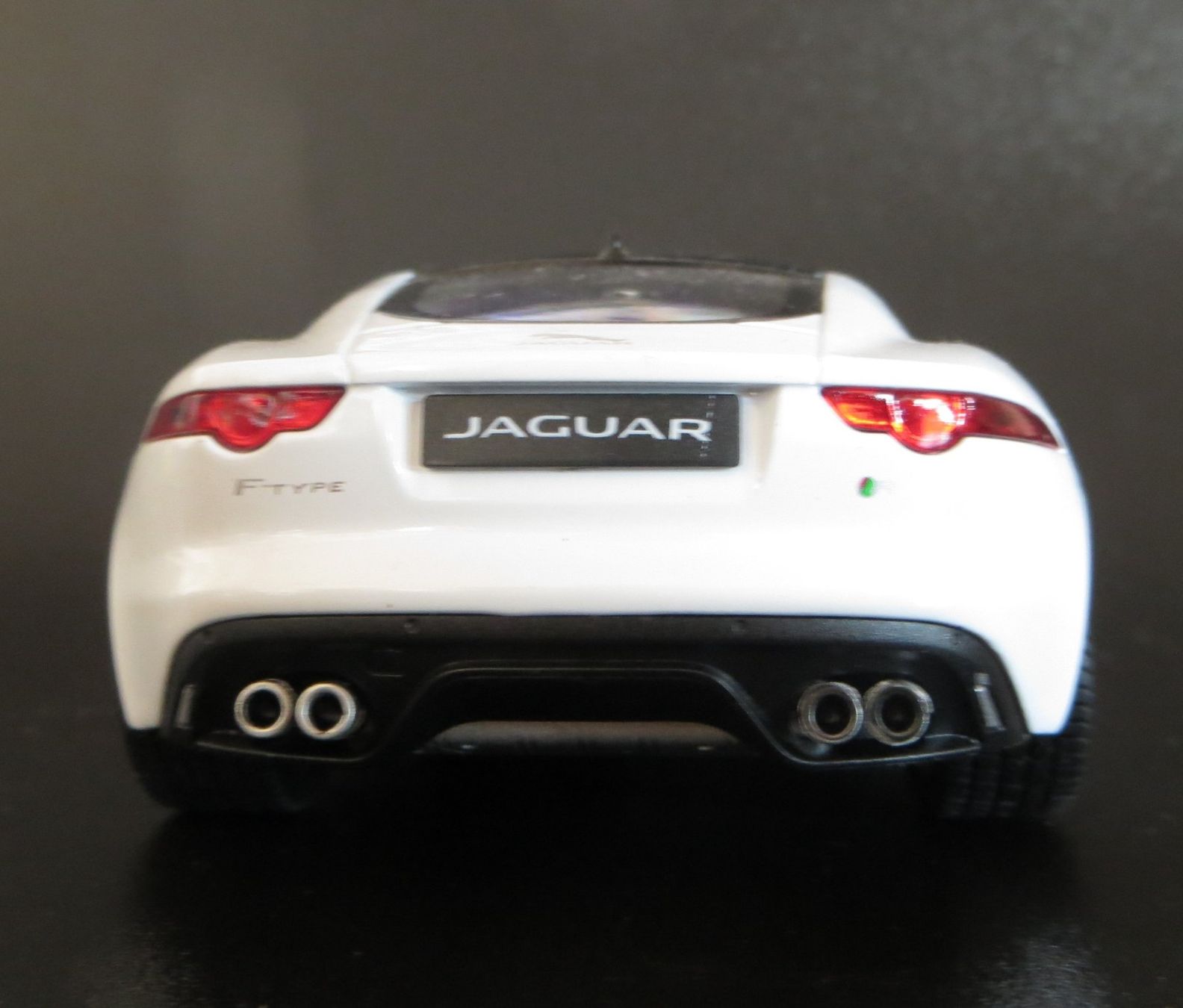 Welly Modellautos: Jaguar F-Type – Gebraucht aus Herisau von Simonalb 3