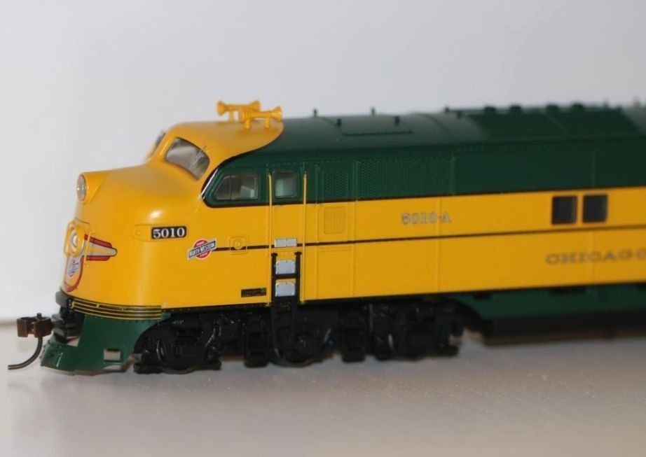 Broadway Modellini di ferrovie: Broadway Ltd H0: EMD E7A C&NW #5010A, mit Sound/DC/DCC – Nuovo e nell'imballaggio originale da Brüttisellen venduto da Rentner44zh 3
