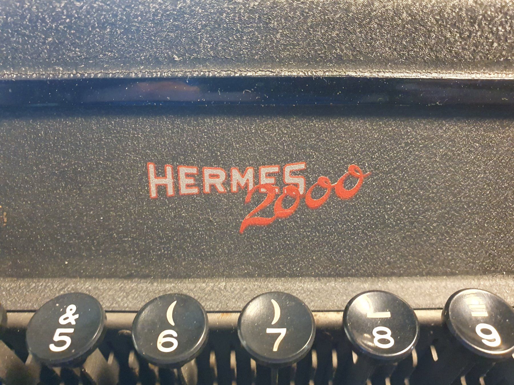 Hermès Machines à écrire: Hermes 2000 Schreibmaschine – D'occasion à Zürich par loosebone 1