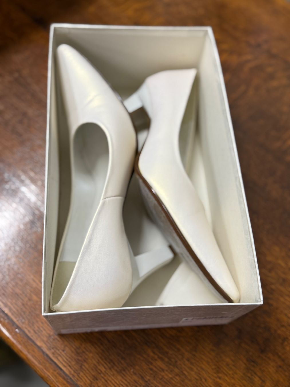 Scarpe da donna: Schuhe Hochzeit weiss 37.5 – Usato da Zürich venduto da salybug 3