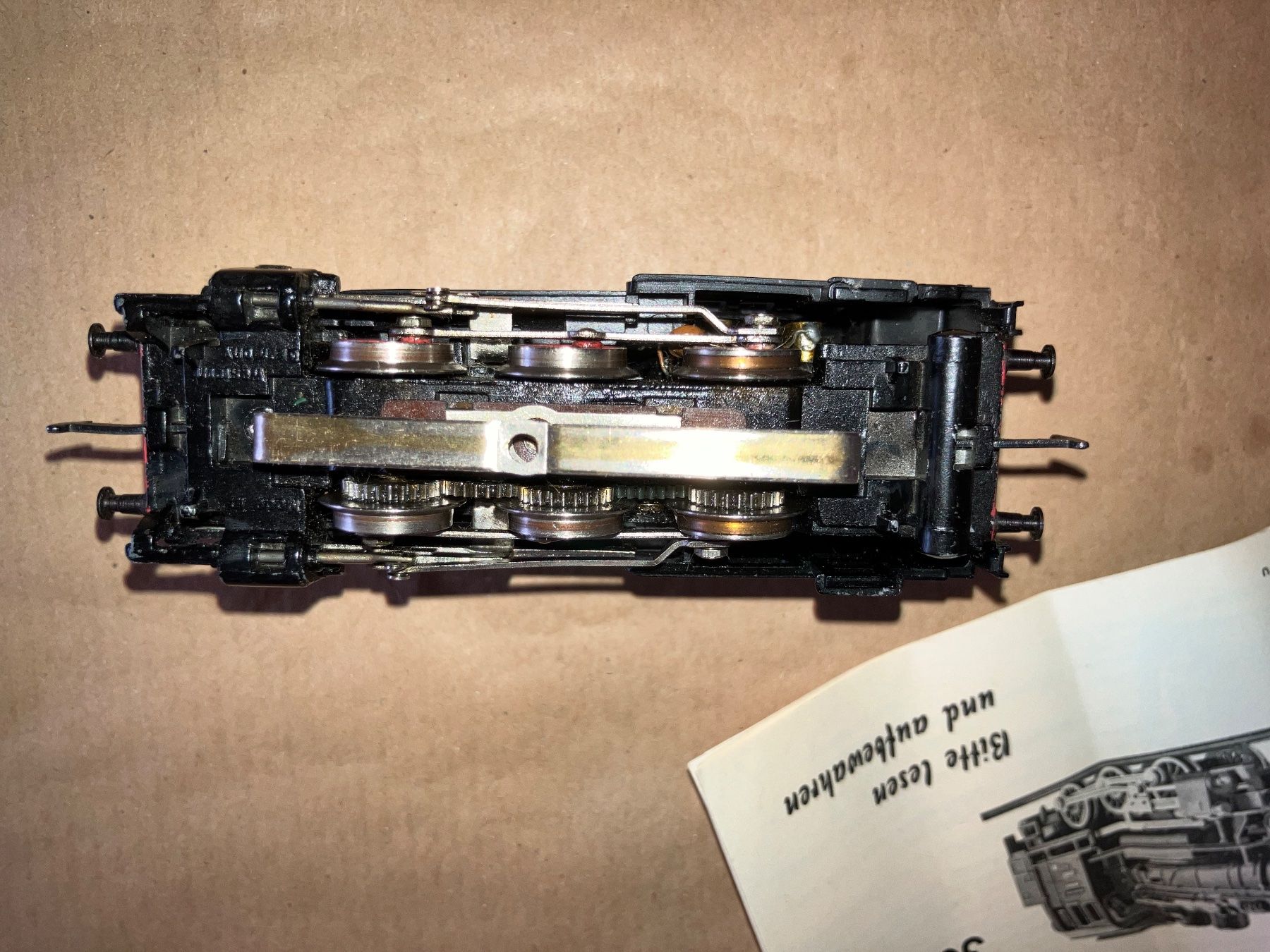 Märklin Modellini di ferrovie: Märklin Dampflok Nr. 3000/BR 89 der DB mit 2 Originalkarton – Difettoso da Bütschwil venduto da Semaphor 8