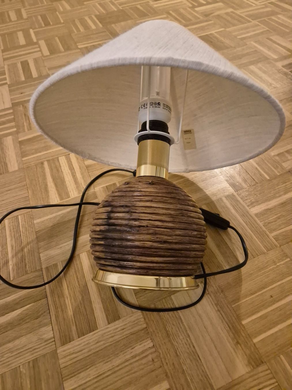 Lampade: Vintage Tischlampe mit Schirm – Usato da Speicher venduto da joreim 1