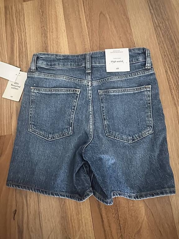 H&M Jeans: H&M Jeansshorts High Waist – Usato da Zürich venduto da aknavi 1
