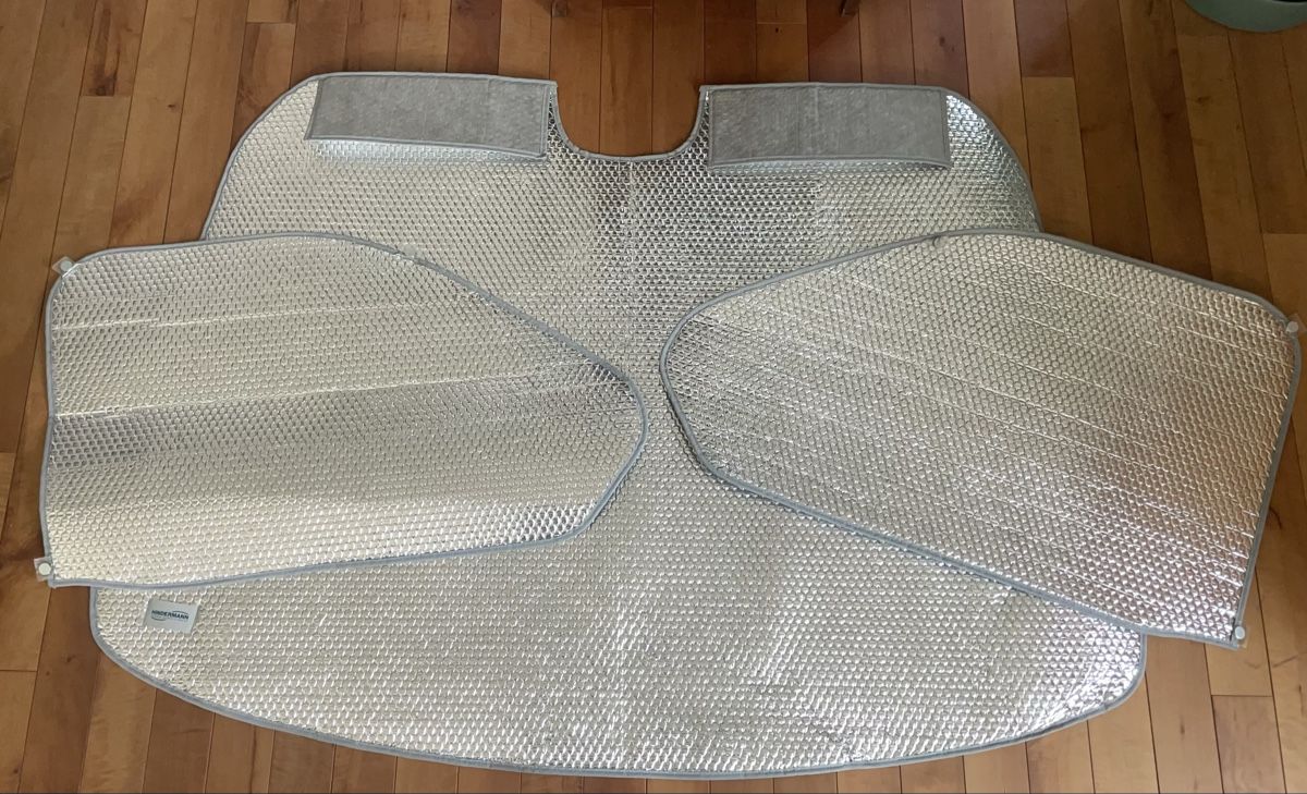 VW Veicoli da campeggio: VWT5/6 Isolationsmatten Front Camping – Nuovo (secondo la descrizione) da Zürich venduto da einkaufswagen
