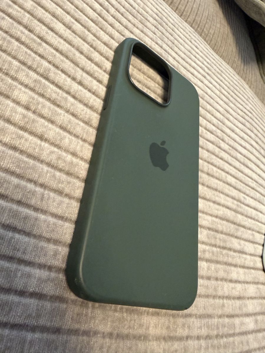 Apple Cover & Protezioni schermo: Iphone 15 pro max Hüllen – Usato da Schinznach Dorf venduto da ver_5ktz 5