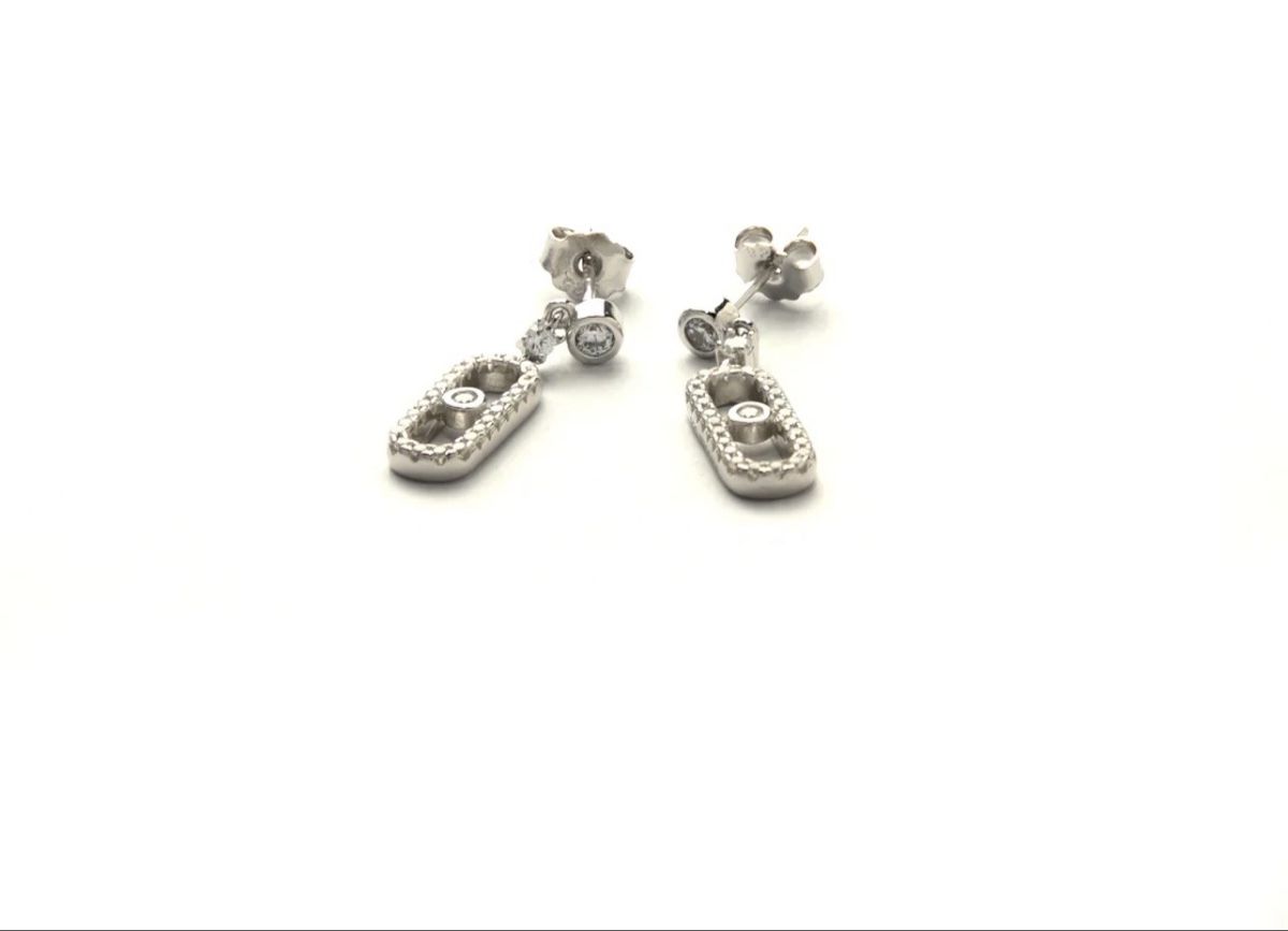 Orecchini pendenti & Orecchini a lobo: Silver Minimalist Earring – Nuovo e nell'imballaggio originale da Adliswil venduto da sed_tn96