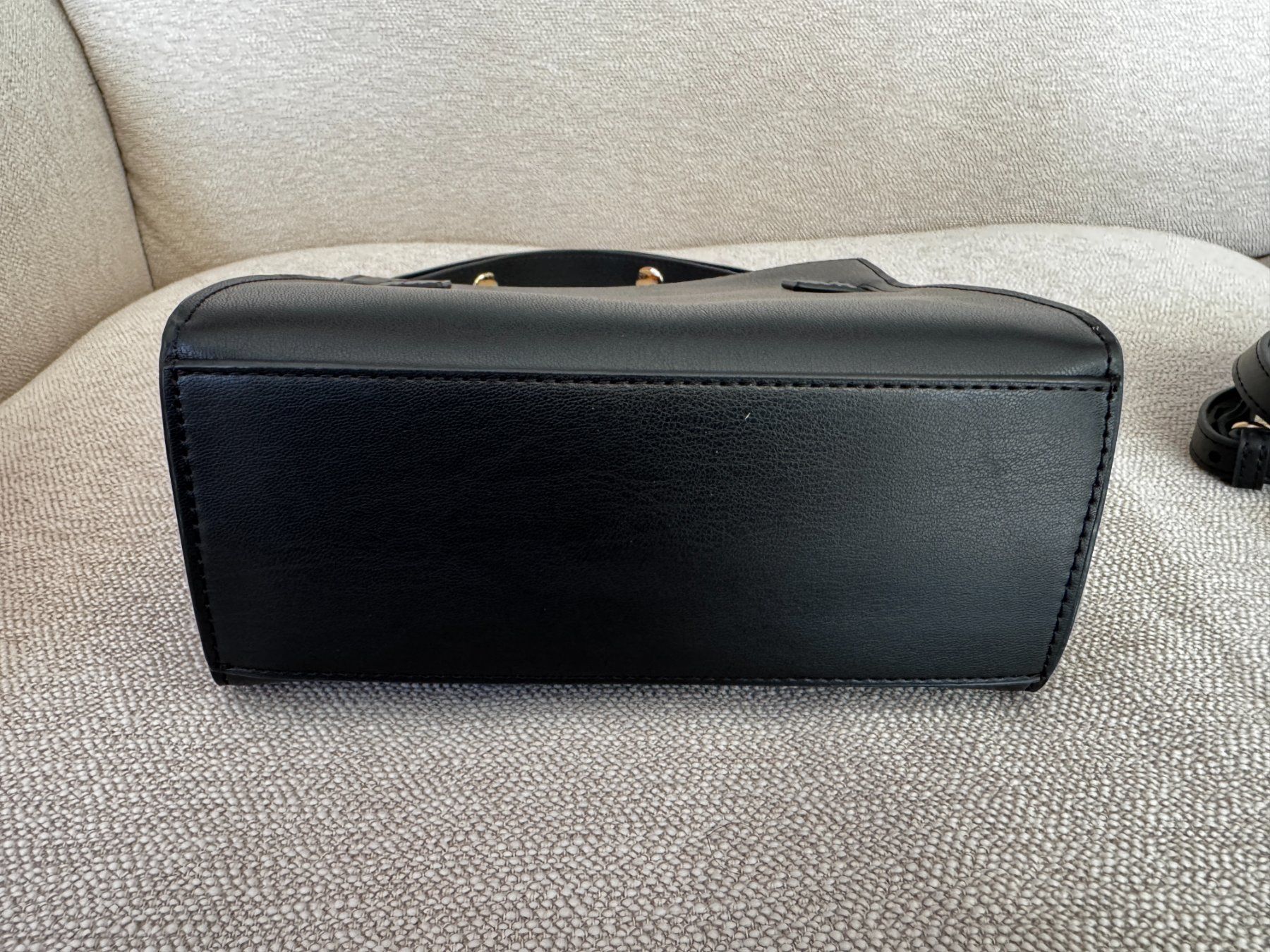 Tommy Hilfiger Taschen für Damen: Tommy Hilfiger Handtasche schwarz-gold – Neu (gemäss Beschreibung) aus Muttenz von einfach-schoen 3