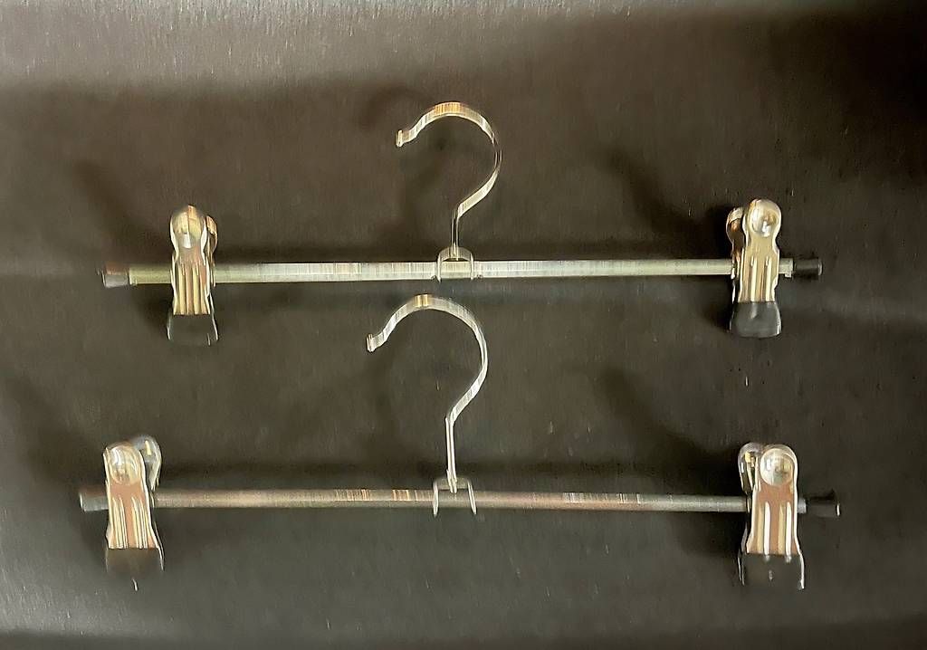 Appendiabiti: KLEMMBÜGEL AUS METALL – Usato da Thun venduto da amaretti25