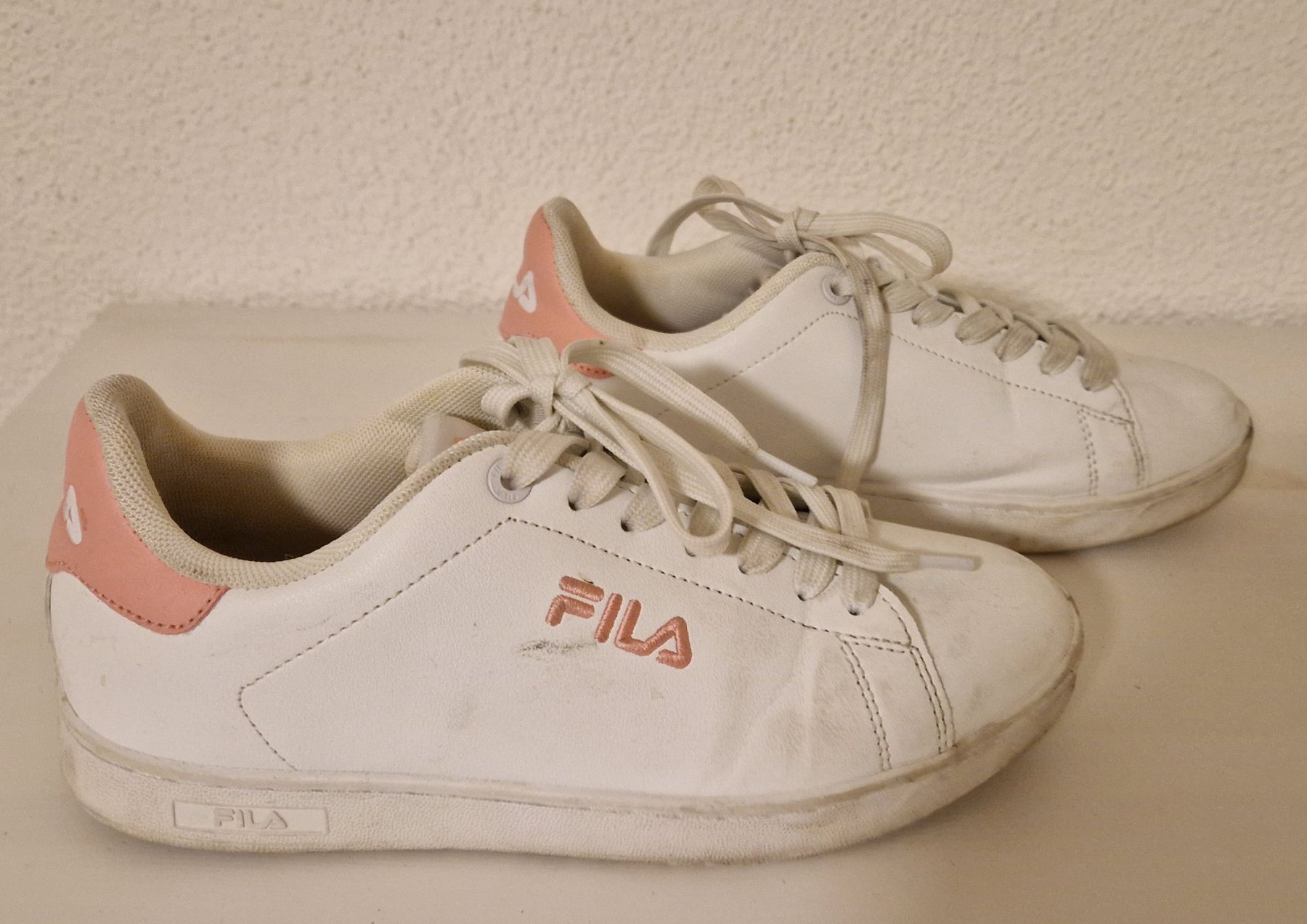 Fila Scarpe da donna: weiss-rosa Fila Sneaker, Gr. 38 – Usato da Menziken venduto da chs_xd76 1