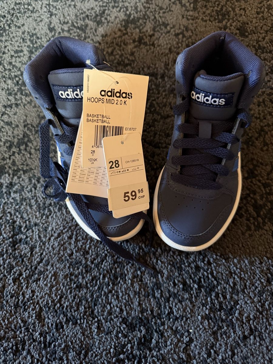Adidas Scarpe per ragazzi: Neue Adidas Turnschuhe Grösse 28 – Nuovo e nell'imballaggio originale da Hersiwil venduto da Sheila1986