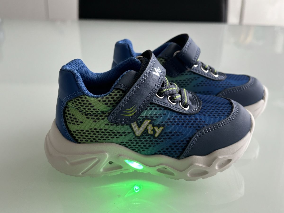 Schuhe für Jungen: Gr. 21 - Vty Lights Kinderschuhe, Neu – Neu und originalverpackt aus Nürensdorf von Mandy_Nguyen 1