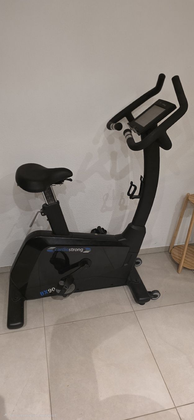 CardioStrong Vélos d'appartement: Cardiostrong BX90 Ergometer – D'occasion à Hirzel par lobo_r2d2