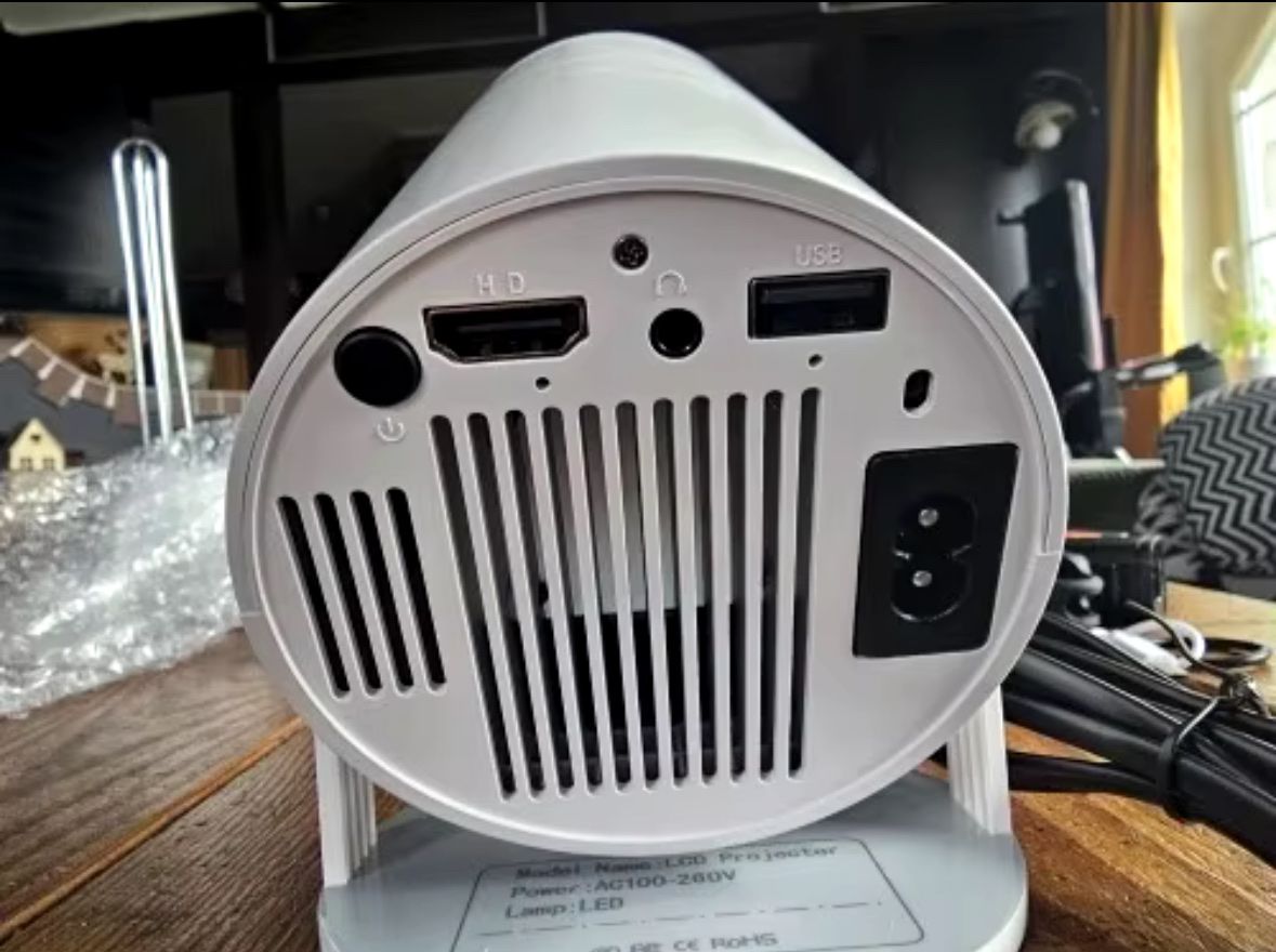 Videoprojektoren: Smarter LED Beamer  Neu! – Neu und originalverpackt aus Zürich von swiss.tech 2