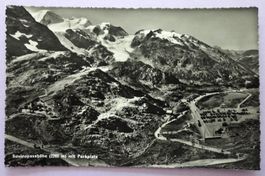 Sustenpasshöhe (2262 m) mit Parkplatz