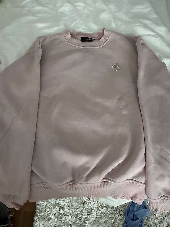 Pulls & Sweat-shirts: Ere studios basic sweater pink – D'occasion à Geuensee par mar_ld75 1