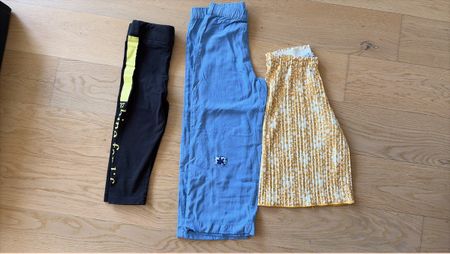 Hosen 3 Stk. Mädchen Schwarz Blau Gelb Grösse 104-116