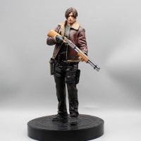 Resident Evil 4 - Leon Kennedy figure