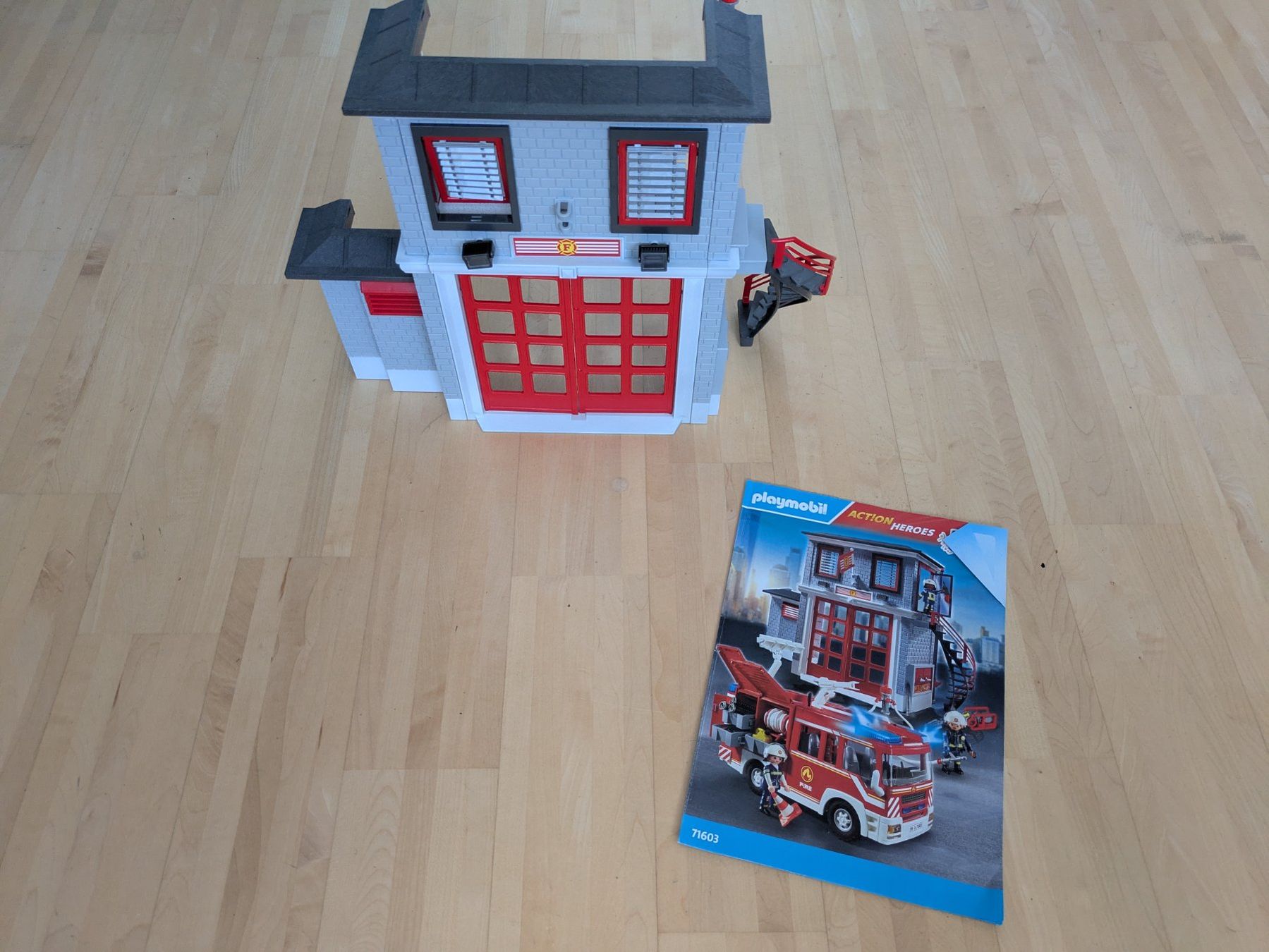 Playmobil Spielzeuge: Playmobilset: Feuerwache – Gebraucht aus Bern von macsandra