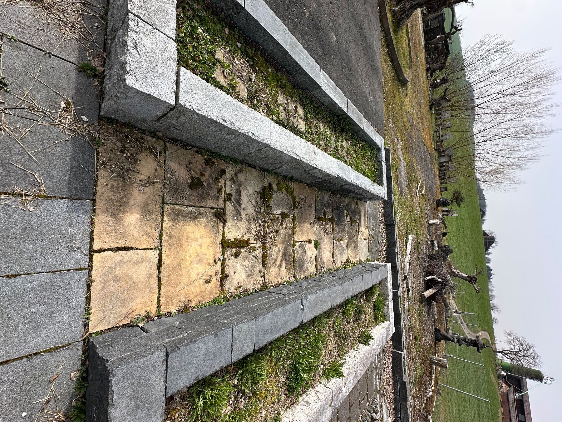 Pietre & tegole: Gebrauchte Mauersteine, sortiert – ca. 2.60 m Mauer – Usato da Ballwil venduto da ClassicGallery-01 2